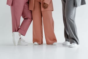 The Fall Trouser Reset: Why Wide-Leg Tailoring Is Replacing Skinny Trousers This September