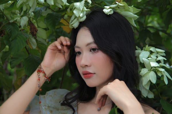 Why You Should Wear Less Makeup Most Days