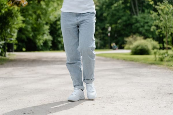 The Fall Denim Reset: Which Jean Silhouette Is Actually Replacing Skinny Jeans This Season